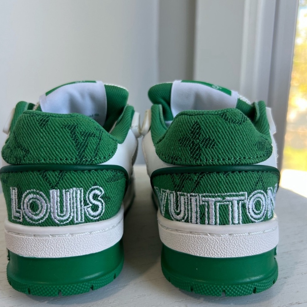 Green & White